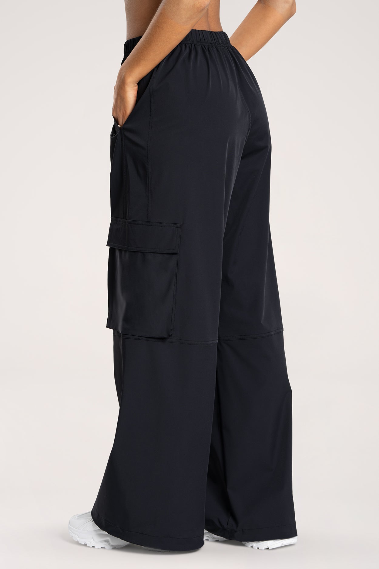 Nohavice cargo UN1FORM black