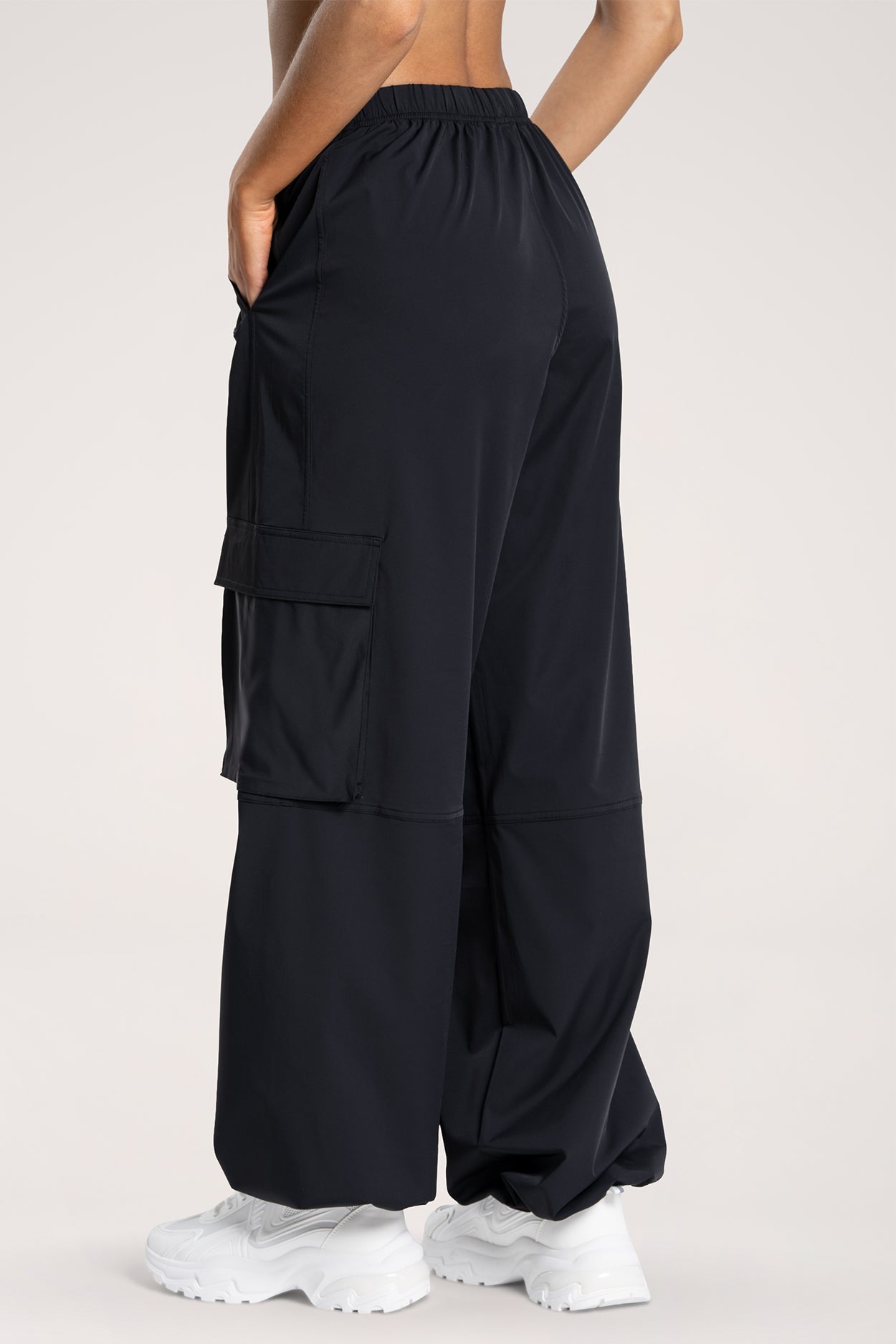 Nohavice cargo UN1FORM black