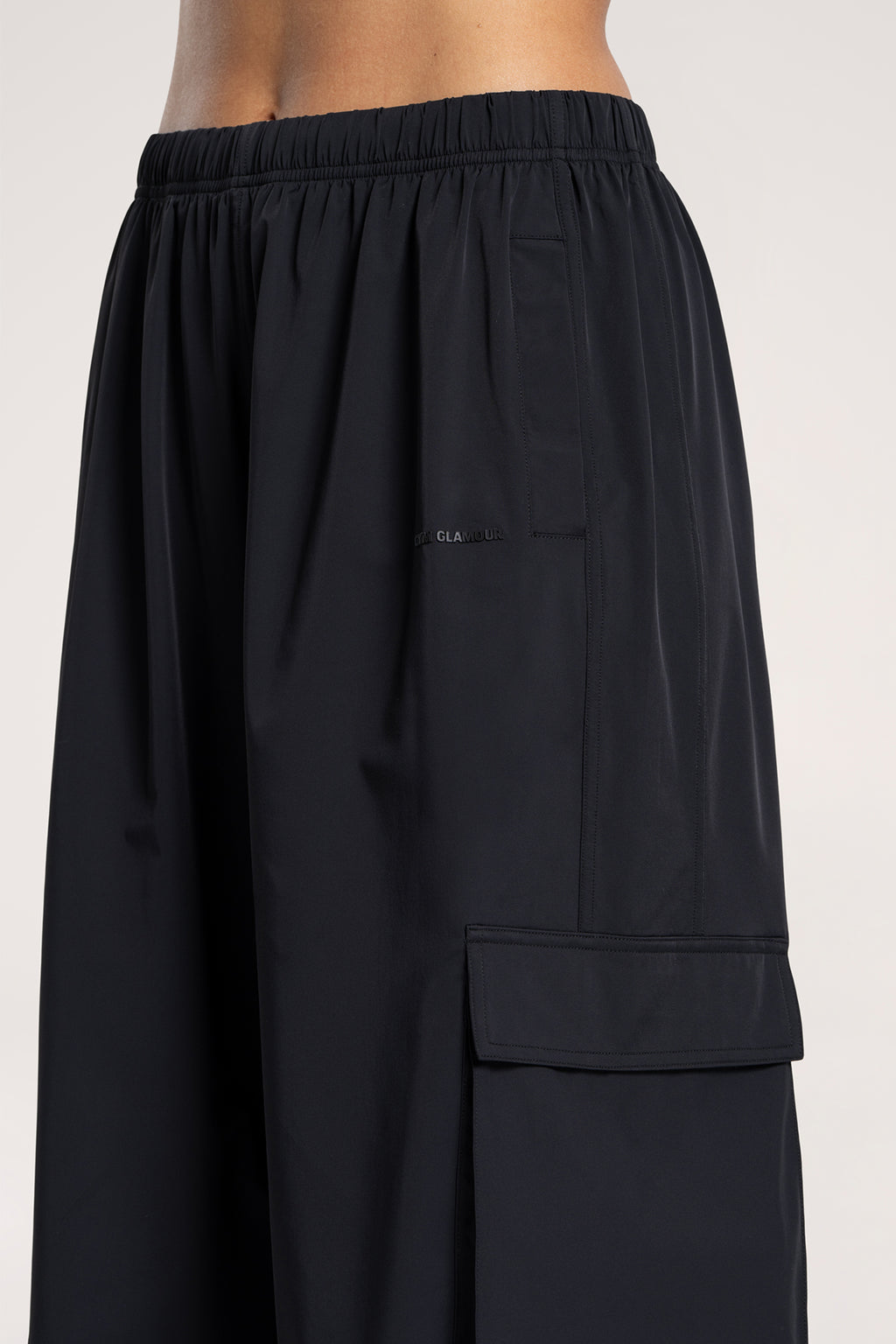 Nohavice cargo UN1FORM black