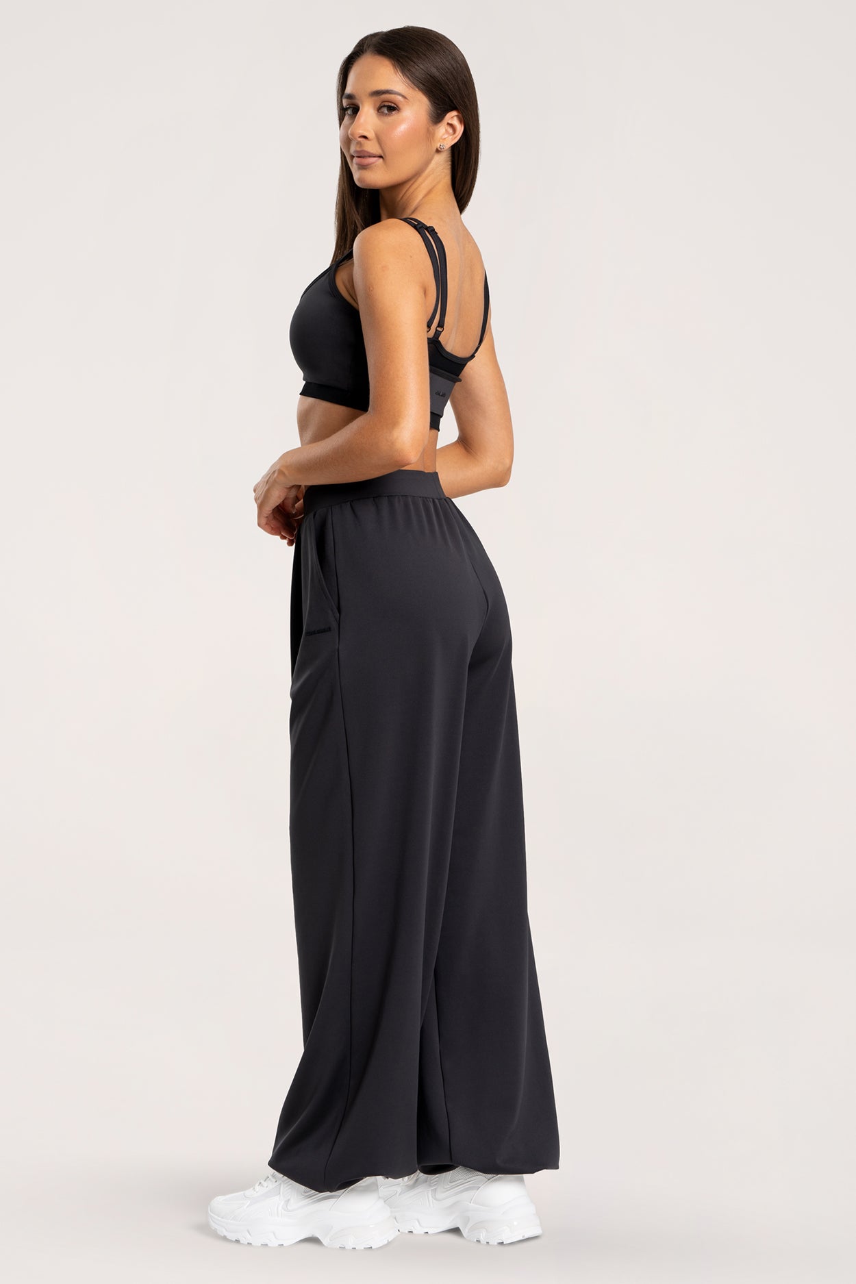 Podprsenka UN1FORM black
