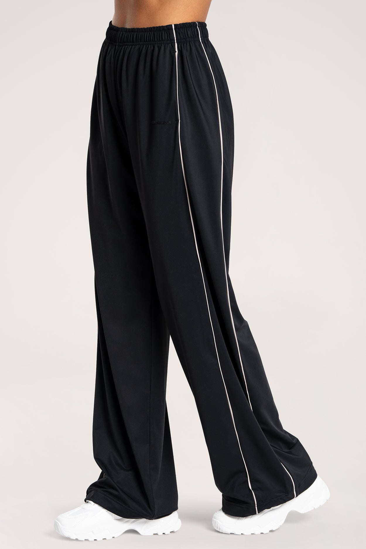 Nohavice Slick UN1FORM black