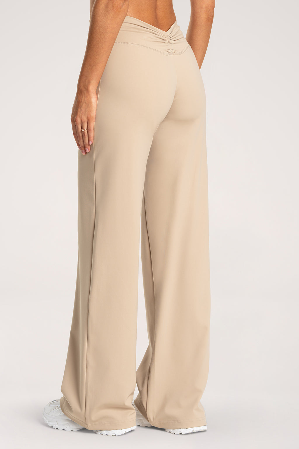 Nohavice booty tie UN1FORM sand