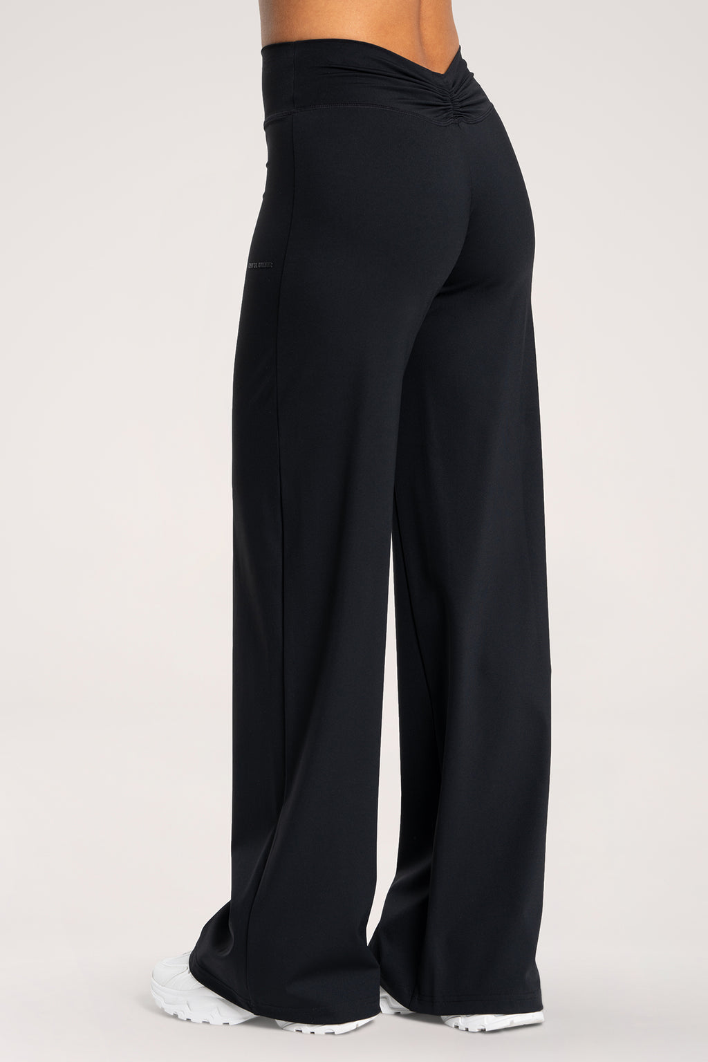 Nohavice booty tie UN1FORM black