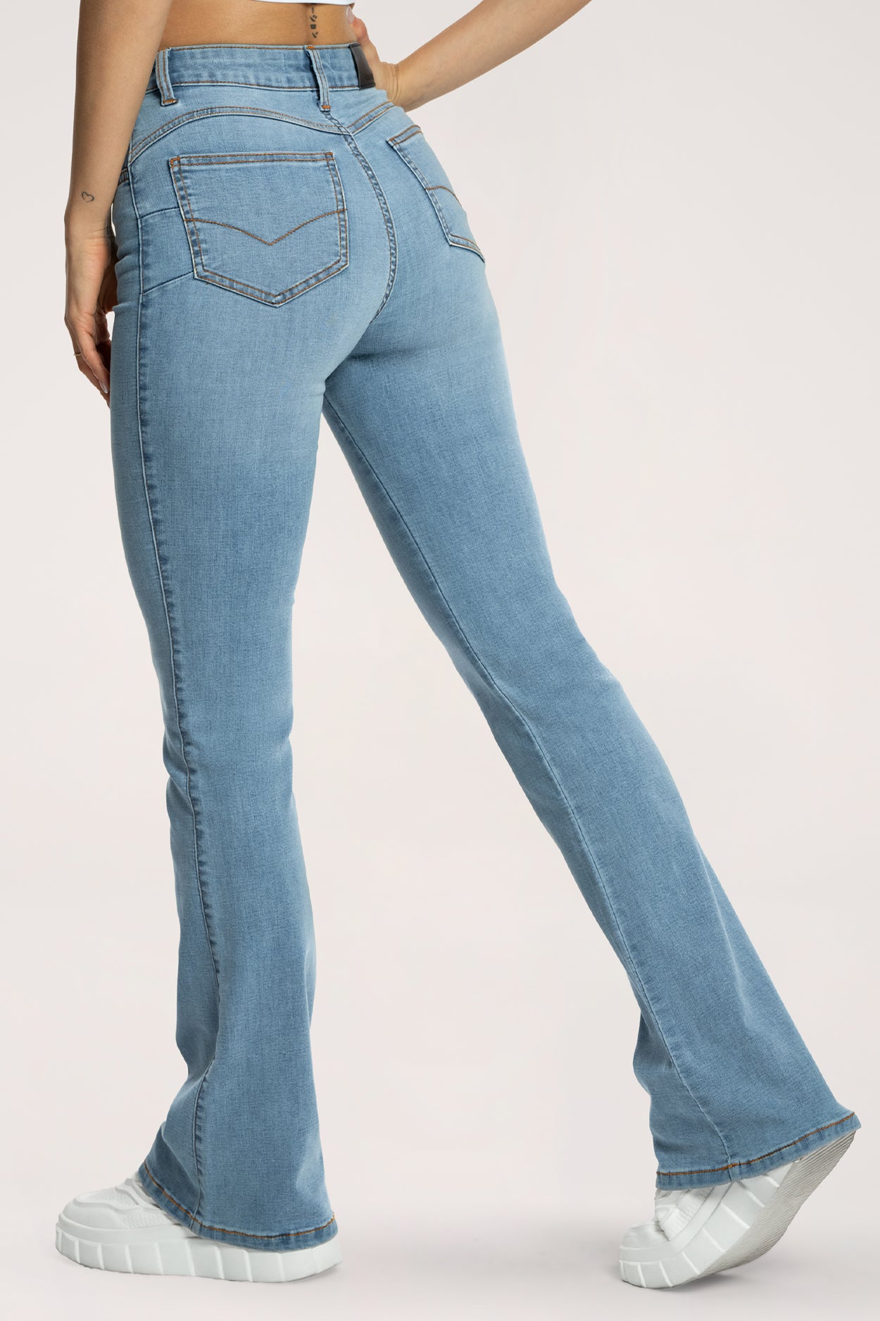 Džínsy zvony  long perfect slim light blue
