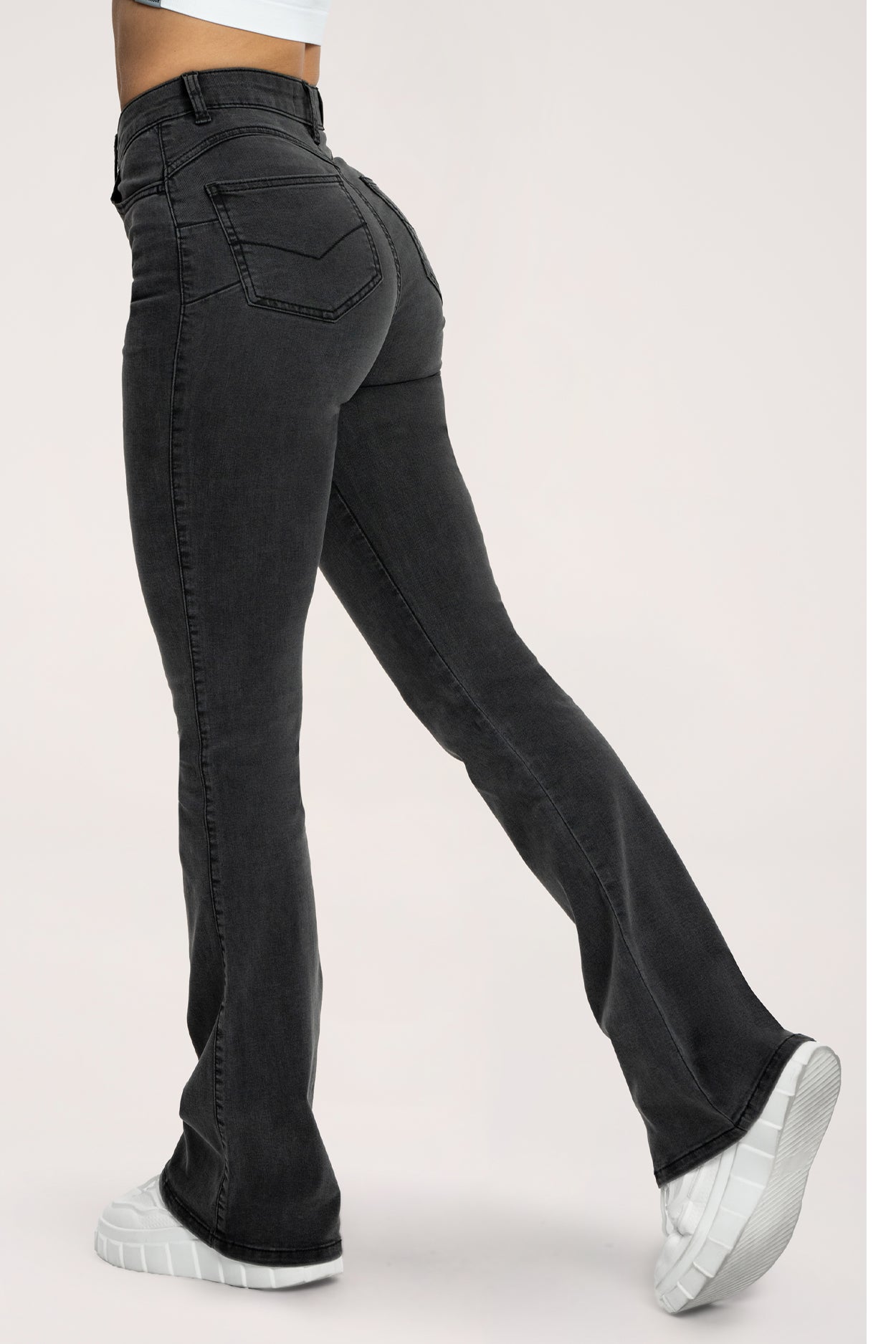 Džínsy zvony  long perfect slim black