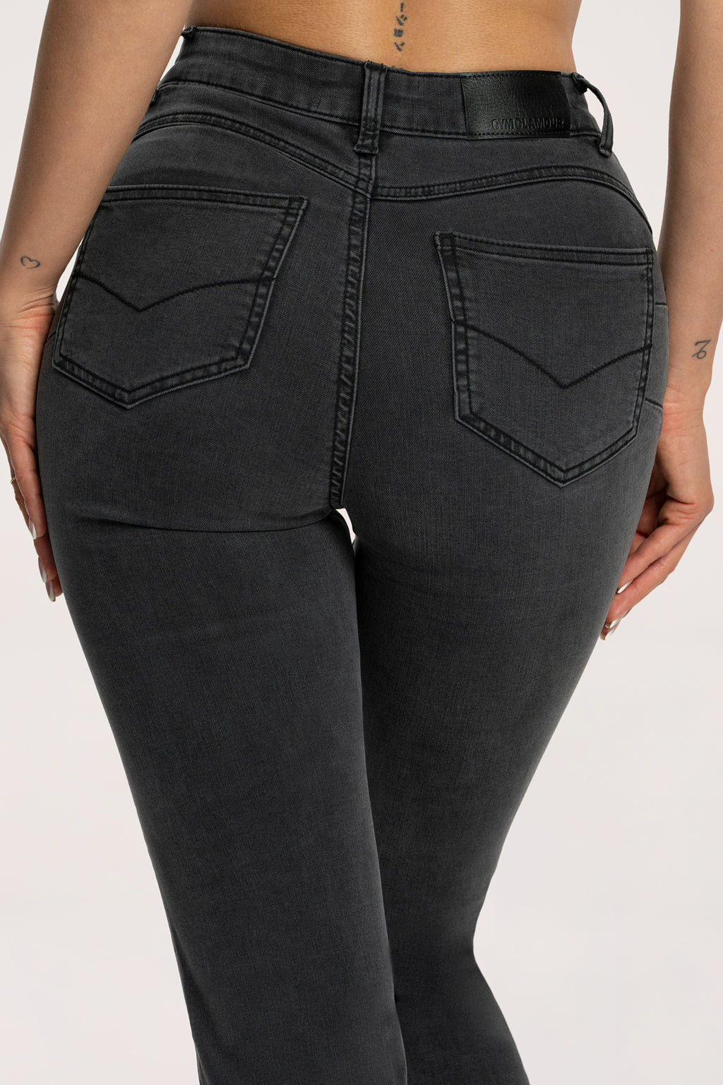Džínsy zvony  long perfect slim black