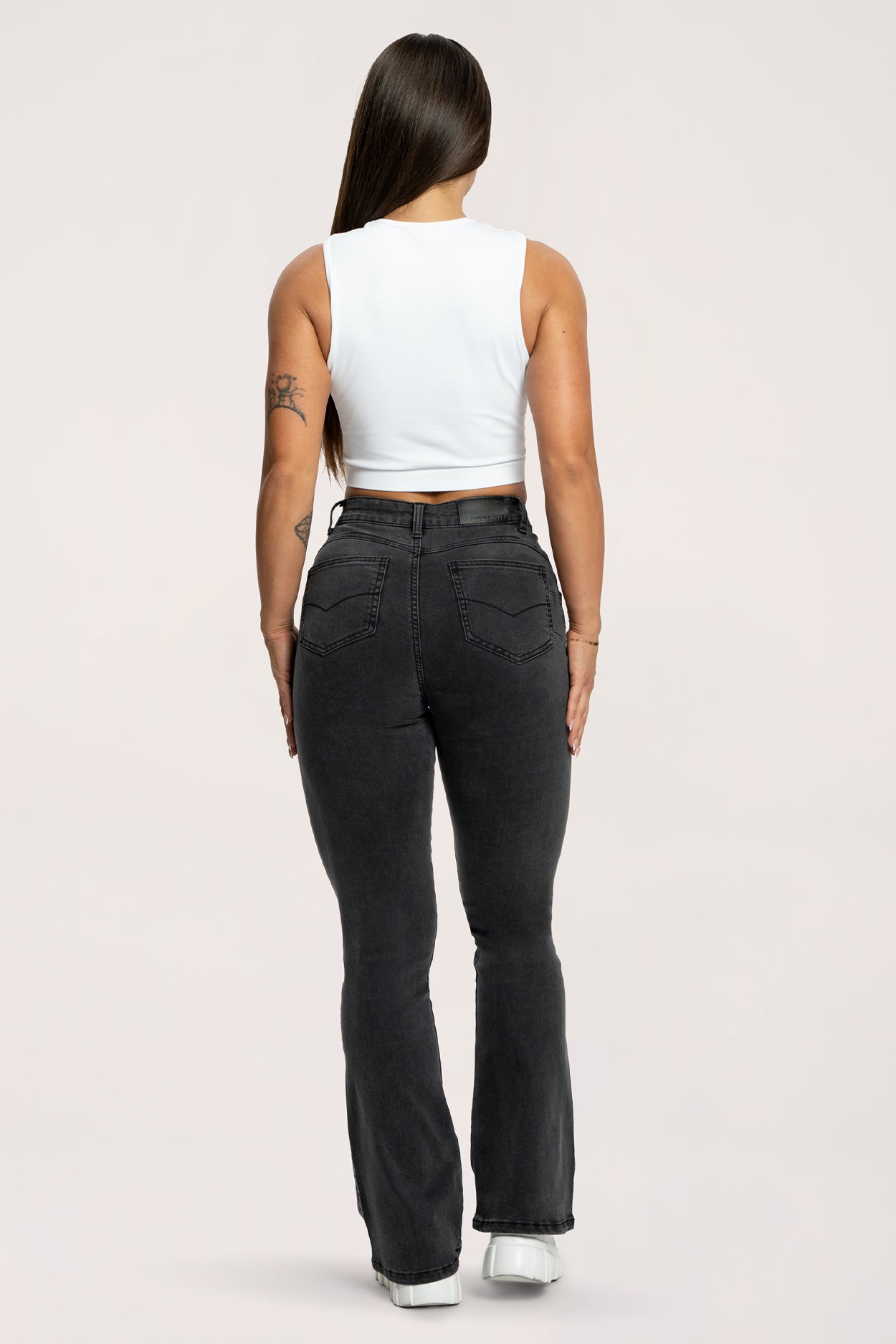 Džínsy zvony perfect slim black