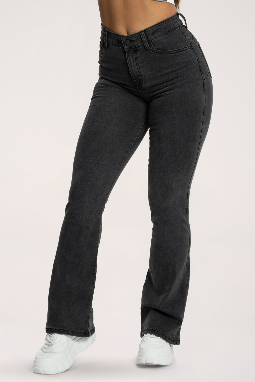 Džínsy zvony perfect slim black