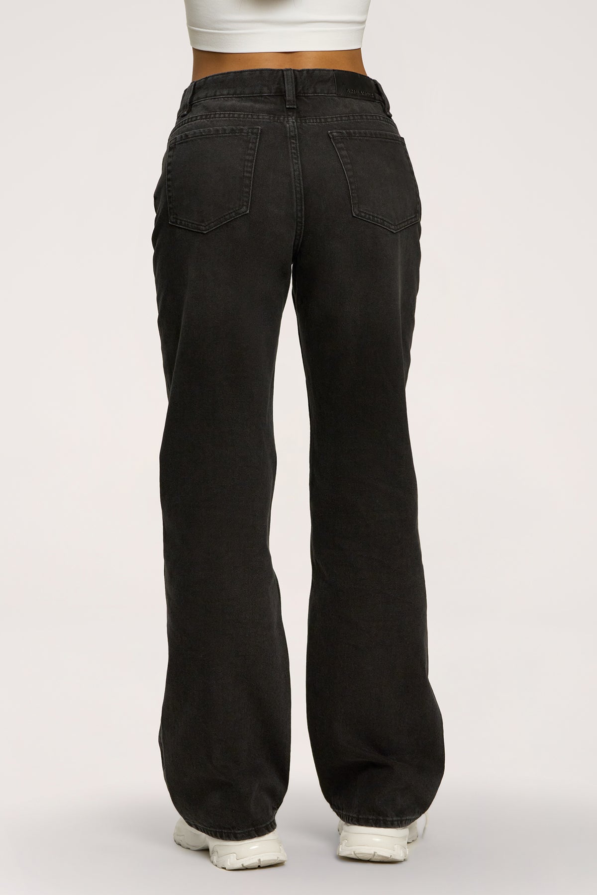 Džínsy wide relaxed black