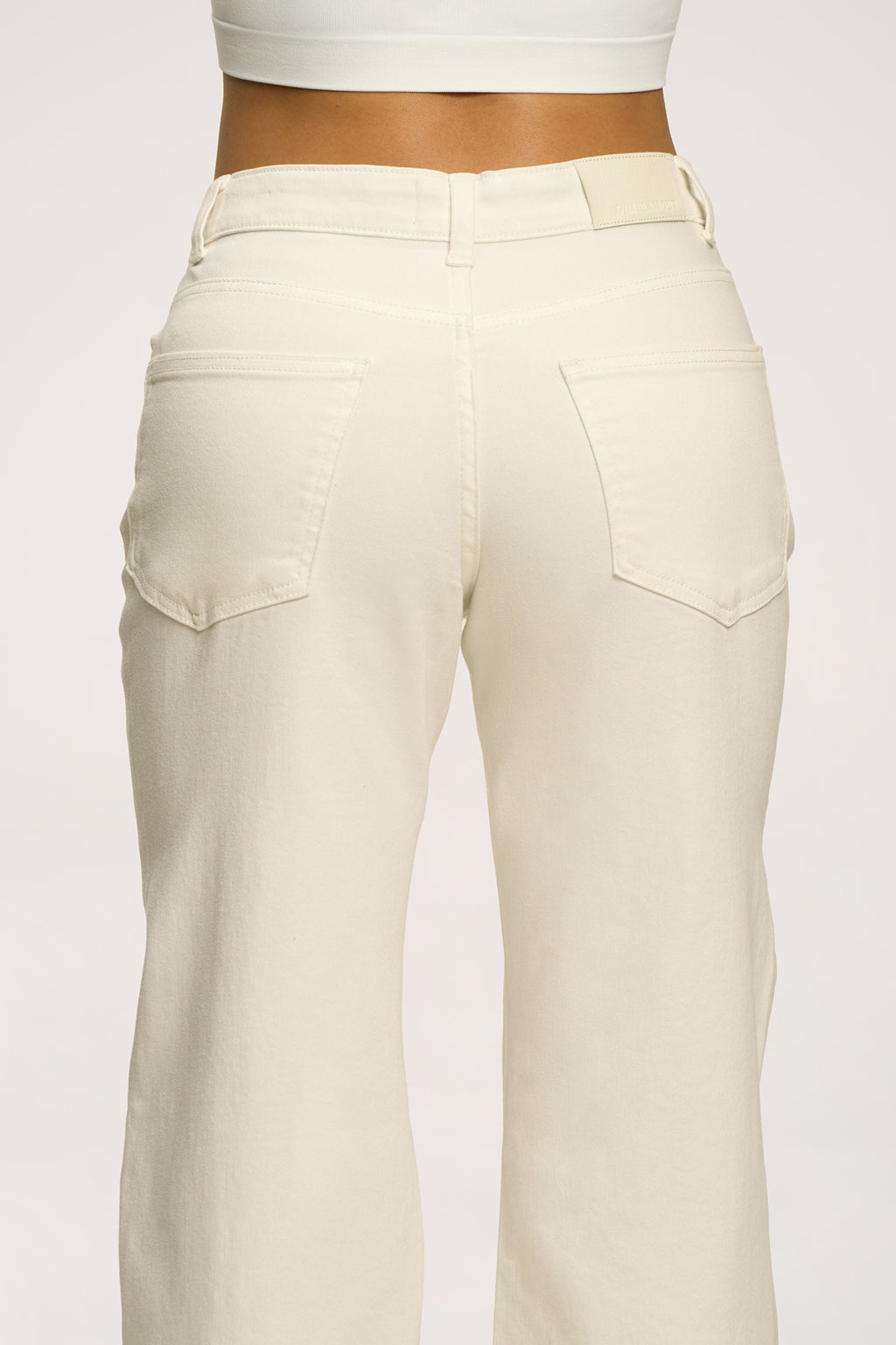 Džínsy s nízkym pásom off white
