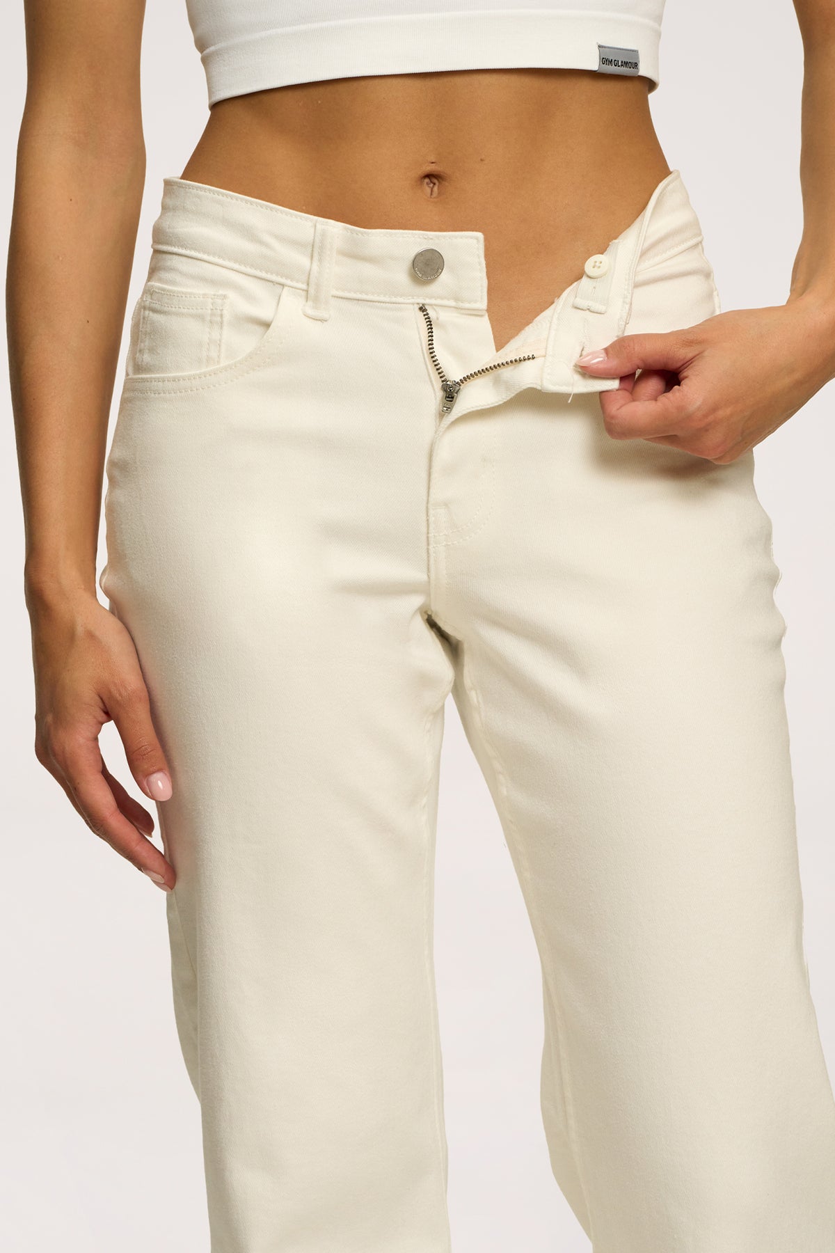 Džínsy s nízkym pásom off white