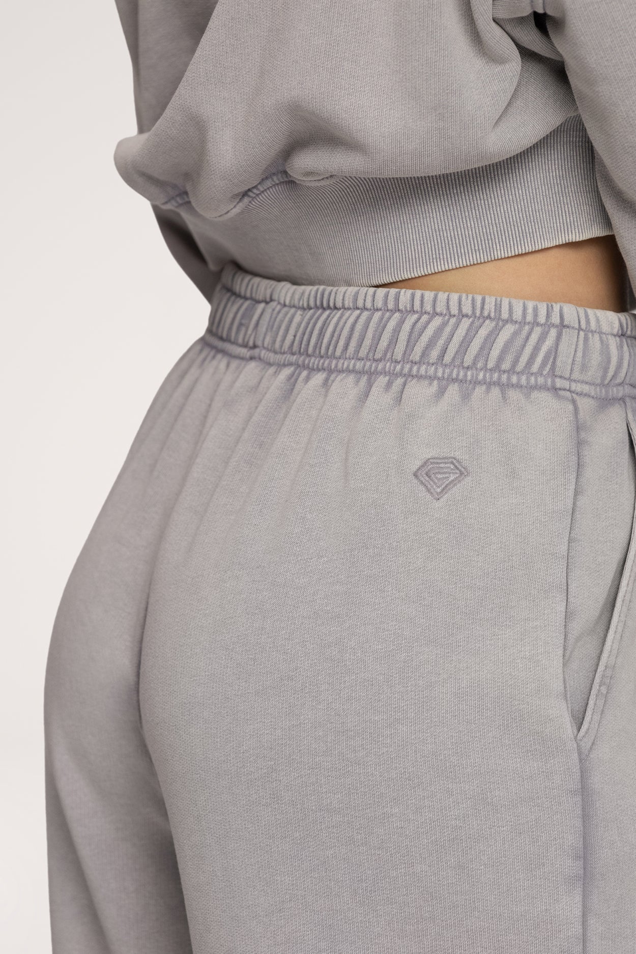 Tepláky so sťahovacou gumou Easy light grey