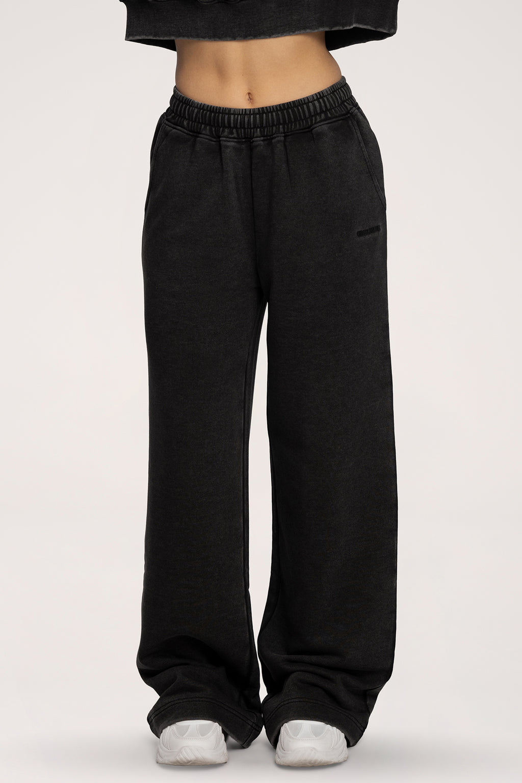 Tepláky s rovnou nohavicou Easy black