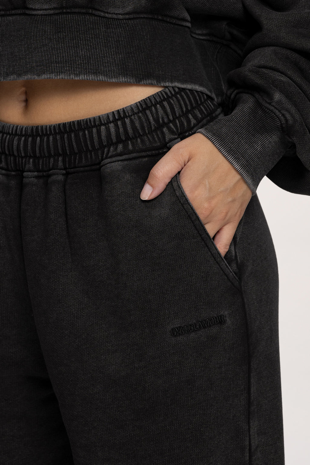 Tepláky s rovnou nohavicou Easy black