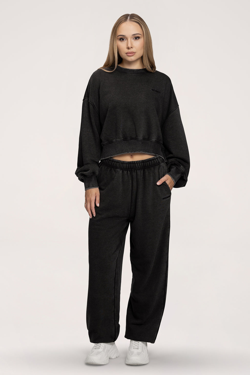 Tepláky so sťahovacou gumou Easy black