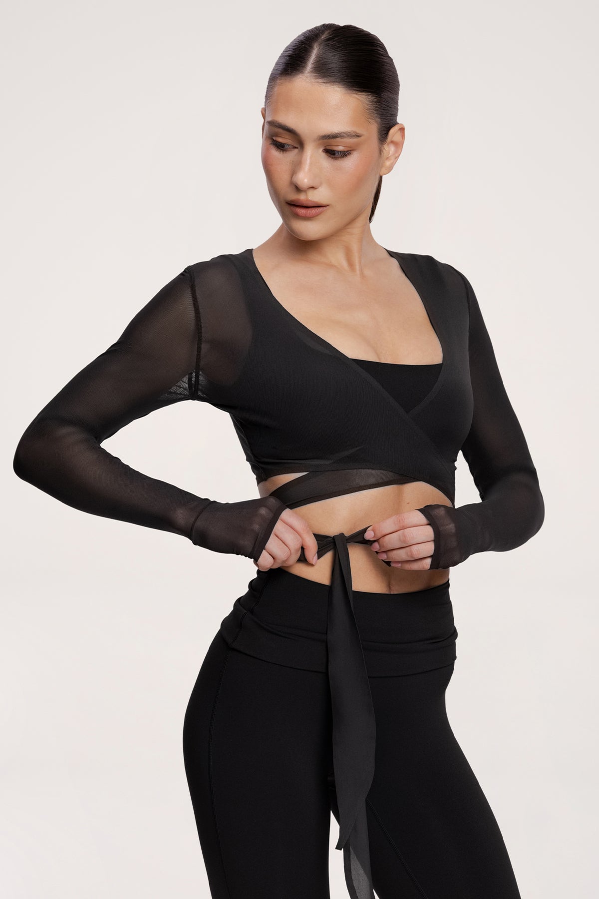 Viazaný prehoz pilates era black