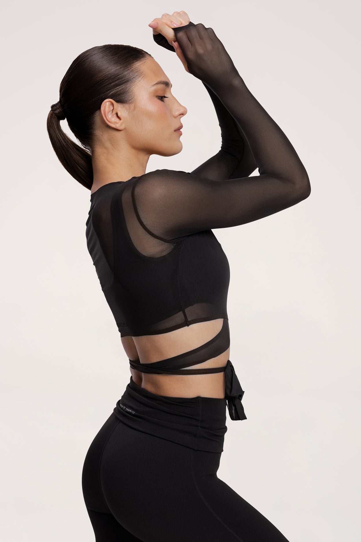 Viazaný prehoz pilates era black
