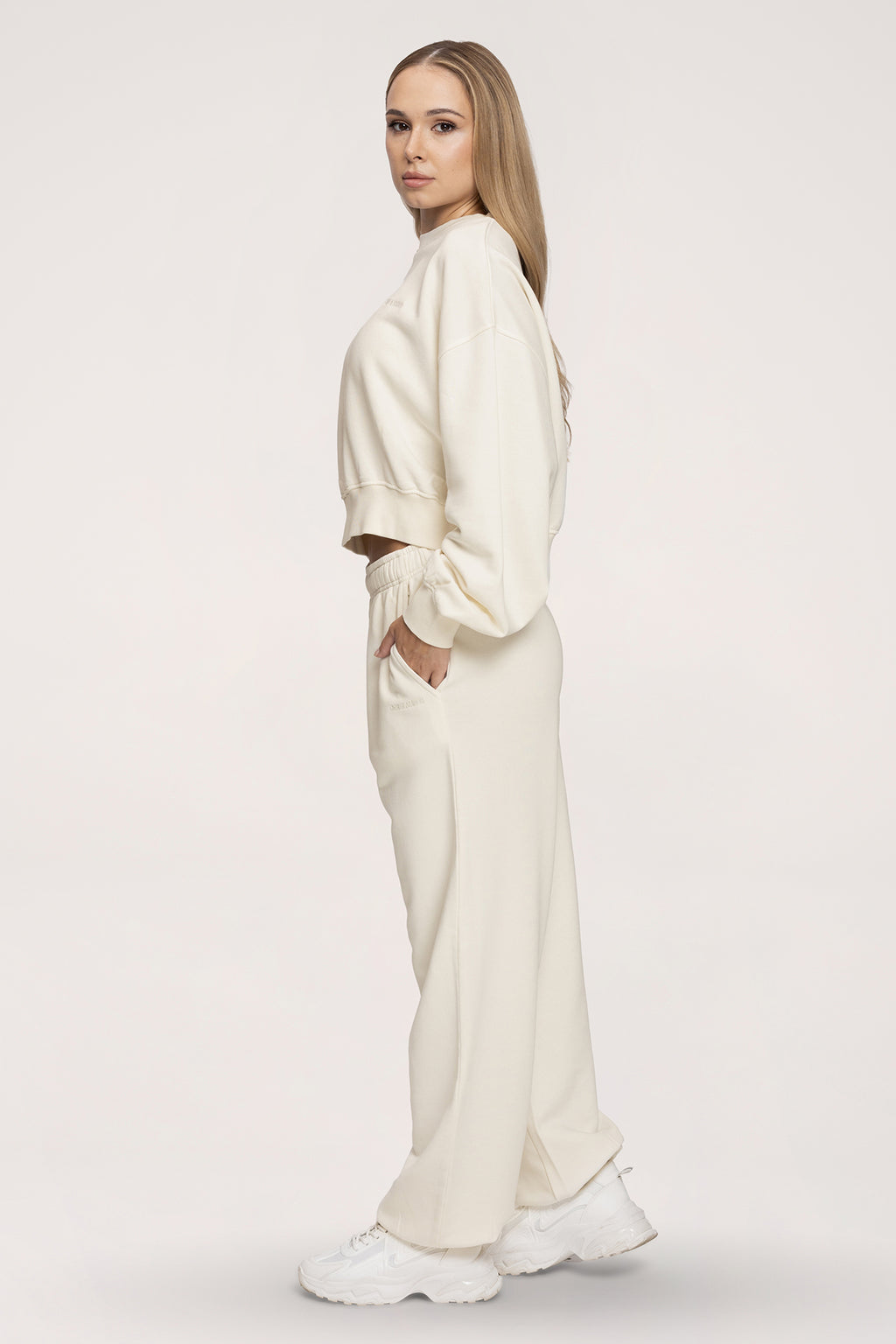 Tepláky so sťahovacou gumou Easy off white