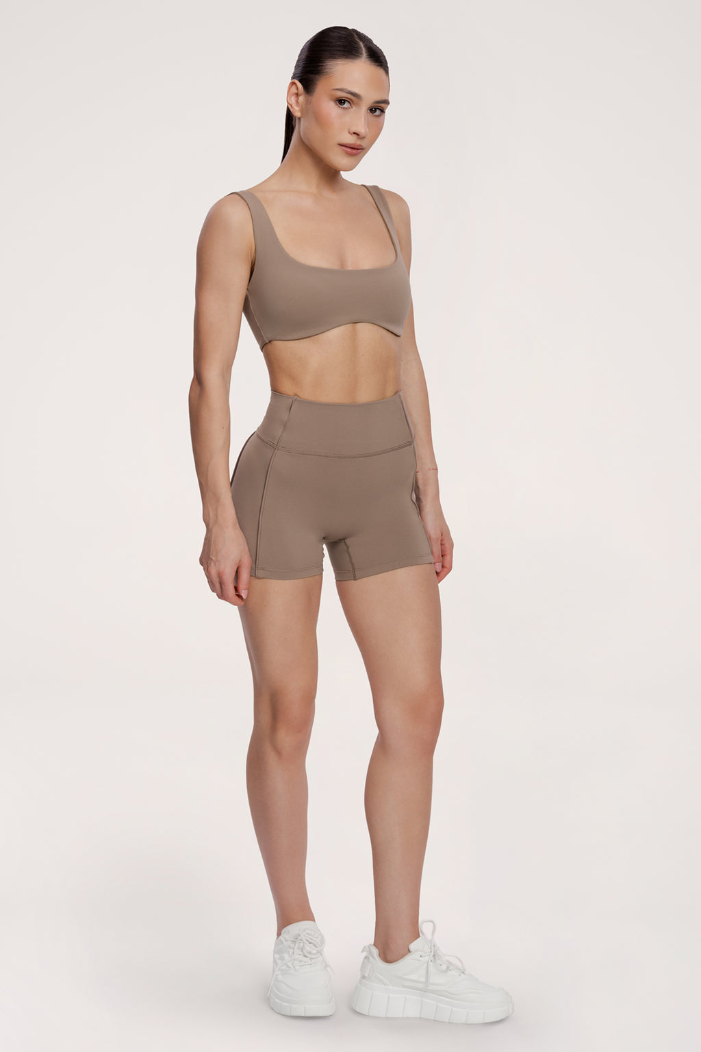 Šortky pilates era warm beige