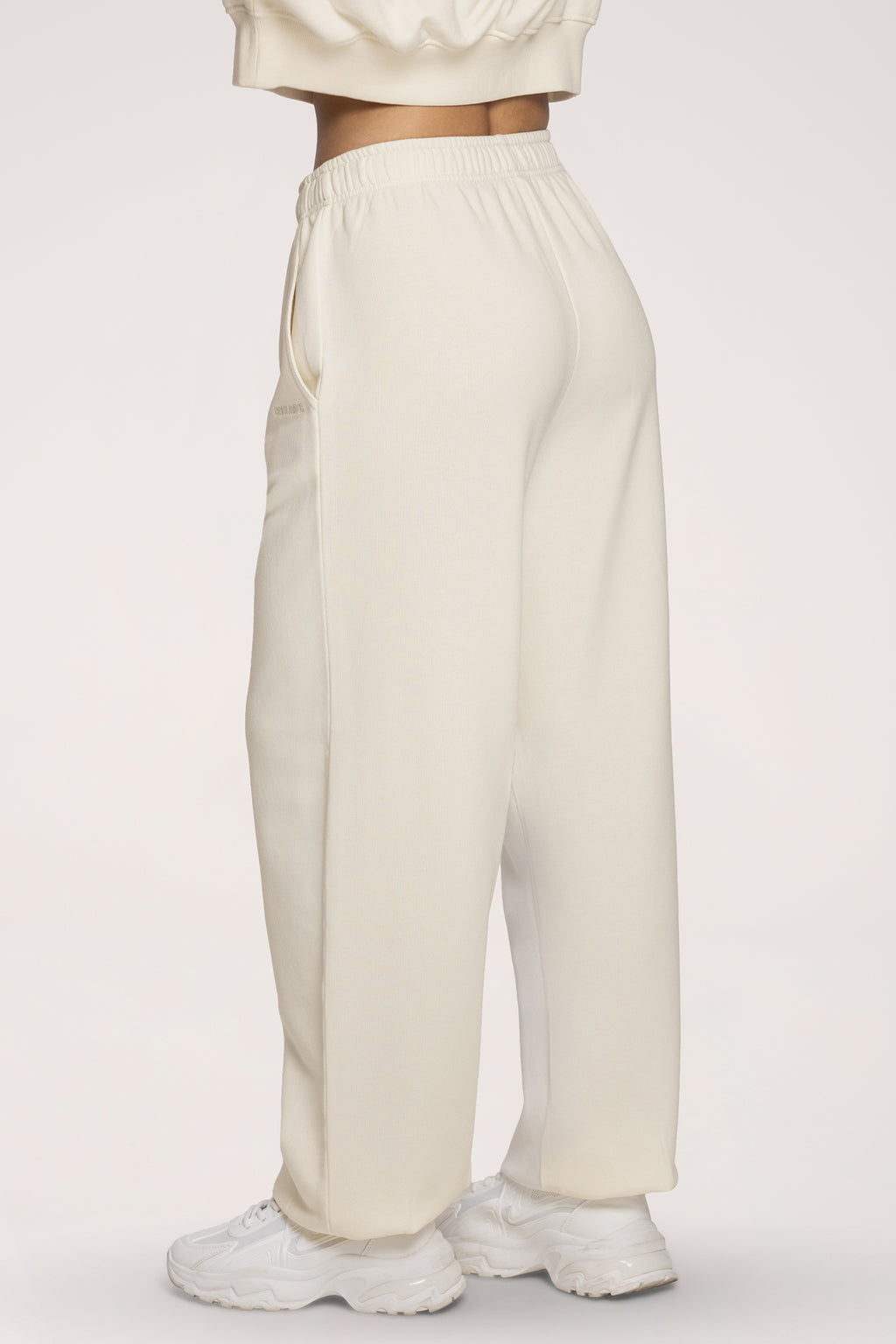 Tepláky so sťahovacou gumou Easy off white