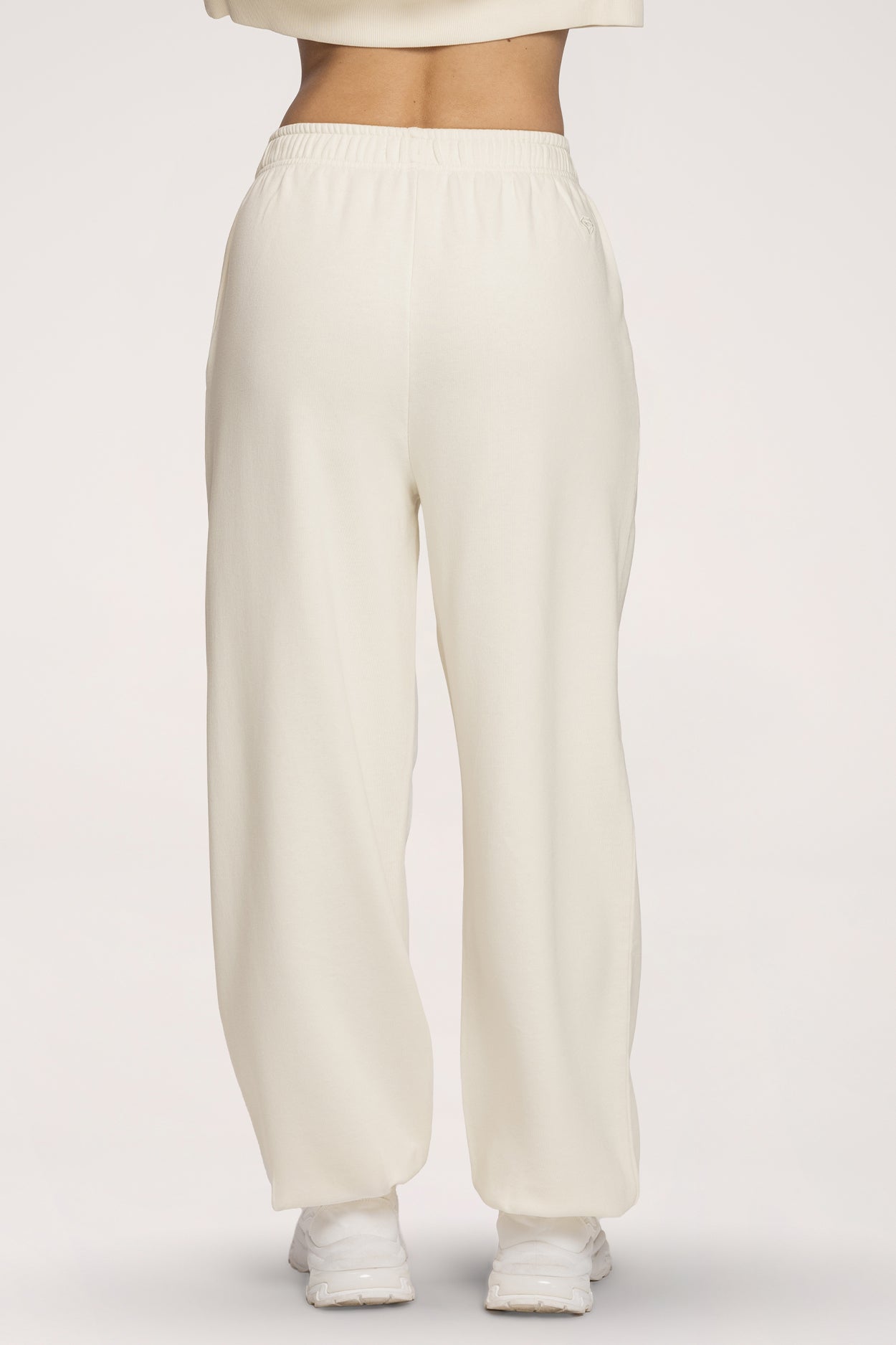 Tepláky so sťahovacou gumou Easy off white