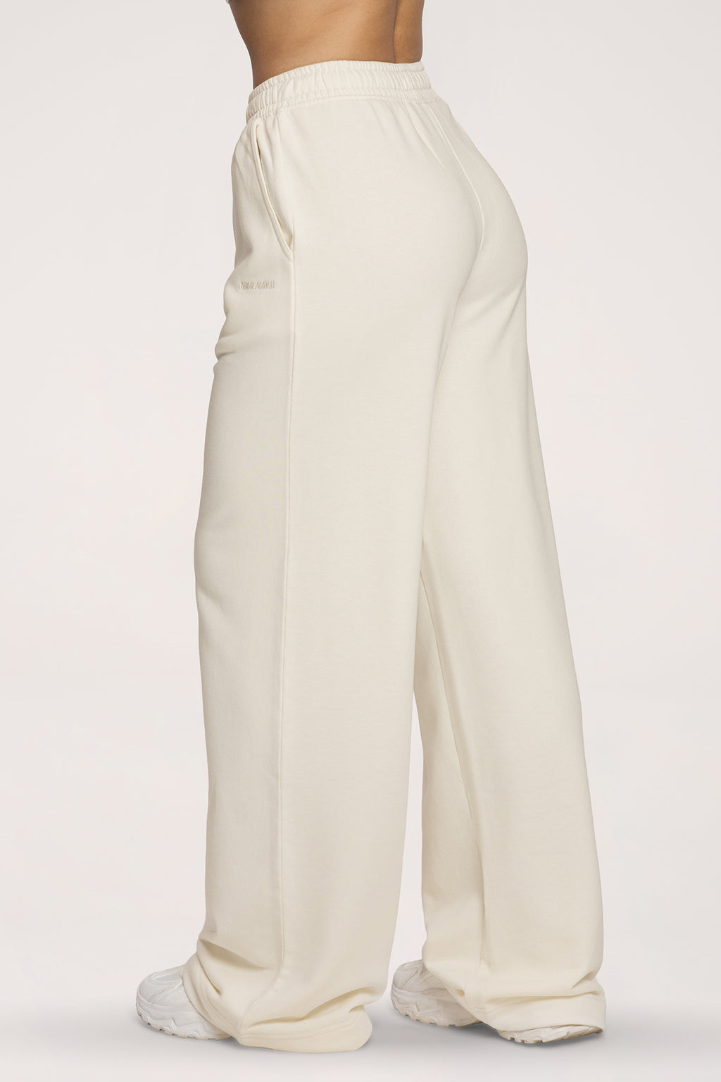 Tepláky s rovnou nohavicou Easy off white