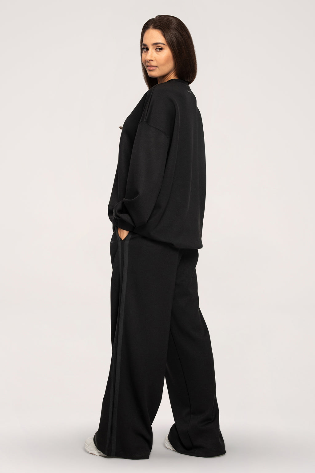 Tepláky Oversize UN1FORM black