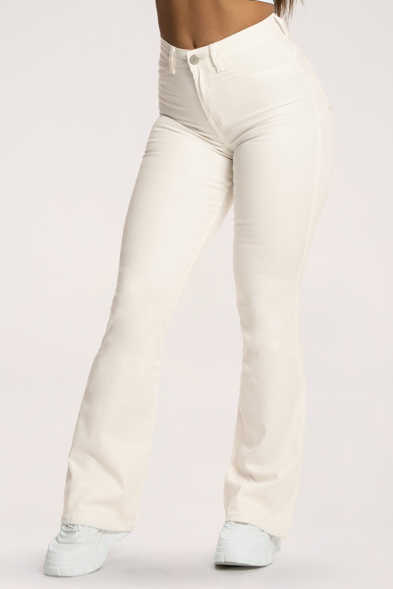 Jeansy dzwony perfect slim off white