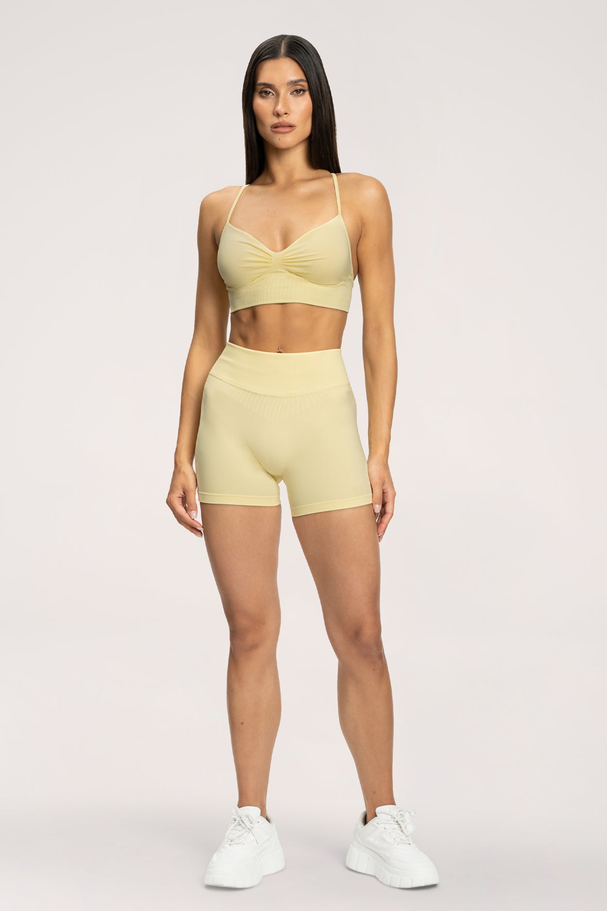 Šortky lift butter yellow